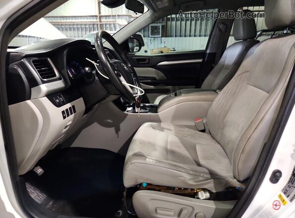 5TDBZRFH1HS363576 2017 TOYOTA HIGHLANDER White Вид панелі приладів