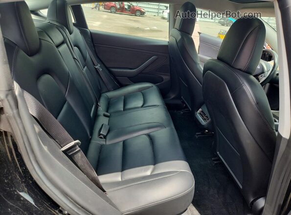 5YJ3E1EA6KF398213 2019 TESLA MODEL Black Vista interior trasera