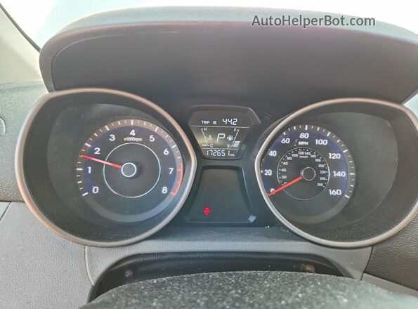 5NPDH4AE3GH739291 2016 HYUNDAI ELANTRA White Widok tylnych siedzeń