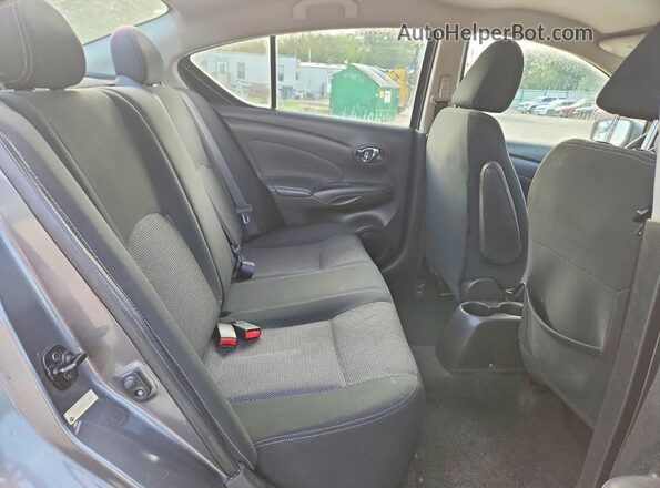 3N1CN7AP5HL852994 2017 NISSAN VERSA Gray Vista interior trasera