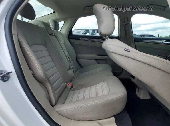 3FA6P0HD0KR243412 2019 FORD FUSION White Vista interior trasera