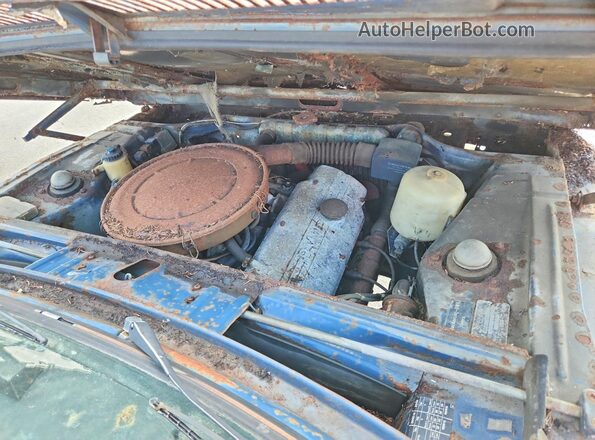 4228796 1974 BMW 2000 Blue Вид задньої частини салону