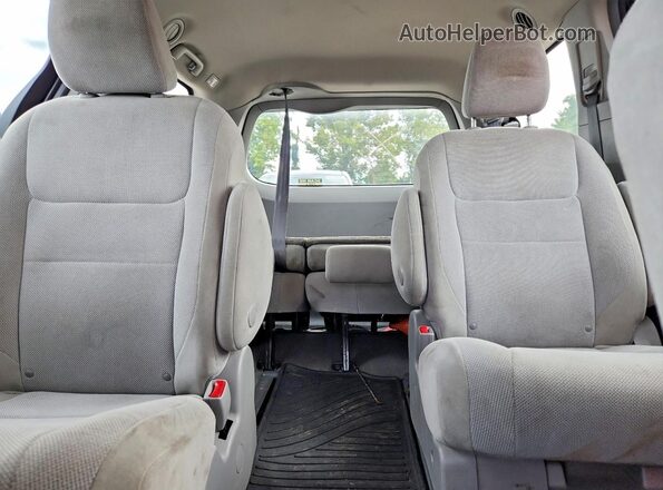5TDZZ3DC3JS956896 2018 TOYOTA SIENNA Черный Вид задней части салона