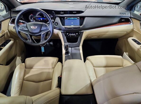 1GYKNDRSXHZ150558 2017 CADILLAC XT5 Red Вид щитка приладів