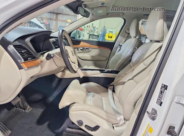 YV4A22PL4K1493962 2019 VOLVO XC90 White Вид панелі приладів