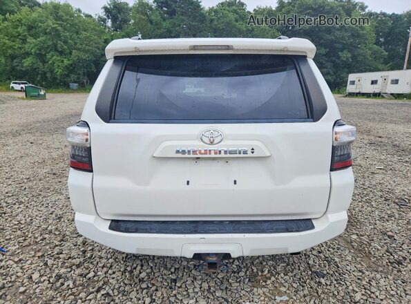 JTEMU5JR7N5990005 2022 TOYOTA 4RUNNER White Widok wnętrza z przodu