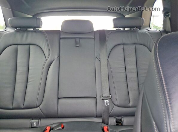 5UXJU2C52KLN49968 2019 BMW X5 Black Rear interior view