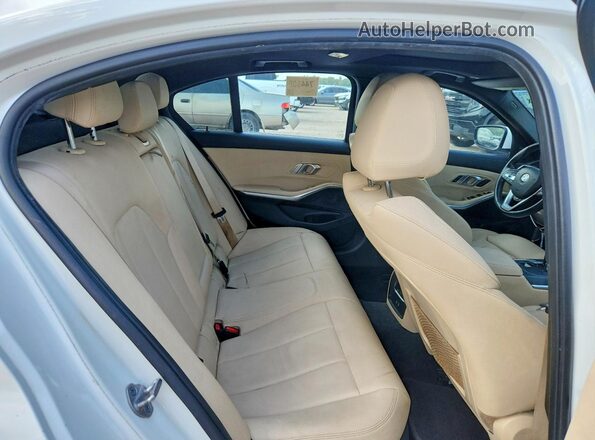3MW5R1J06M8B82263 2021 BMW 3 SERIES White Vista interior trasera
