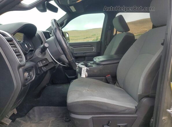 3C6UR5JL8MG511669 2021 RAM 2500 Зеленый Вид панели приборов