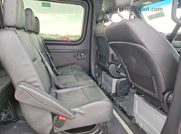 W1Z4NGHY9RT188817 2024 MERCEDES-BENZ SPRINTER Silver Widok komory silnika