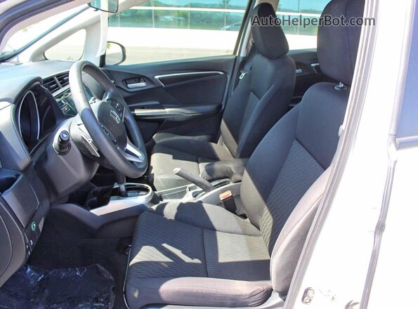 3HGGK5H80KM731139 2019 HONDA FIT White Vista de los asientos traseros