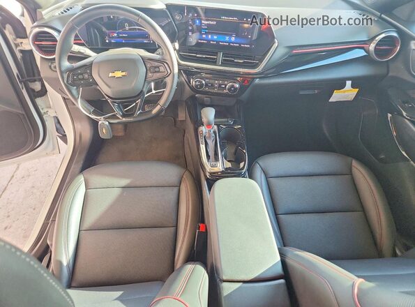 KL77LJEP2SC046493 2025 CHEVROLET TRAX Белый Вид щитка приборов