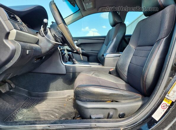 4T1BF1FK8HU283902 2017 TOYOTA CAMRY Black Առջևի վահանակի տեսք