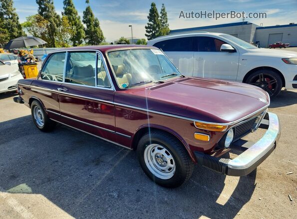 4282385 1974 BMW 2000 Burgundy Вид спереду