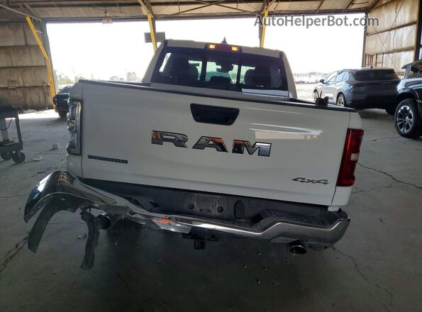 3C6SRFFP6T4167932 2026 RAM 1500 White Вид салону спереду