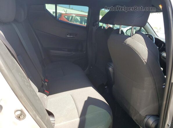 NMTKHMBX2JR032416 2018 TOYOTA C-HR Серебряный Вид задней части салона