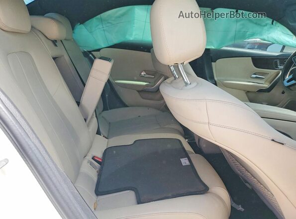 WDD3G4EB4KW015634 2019 MERCEDES-BENZ A White Widok wnętrza z tyłu