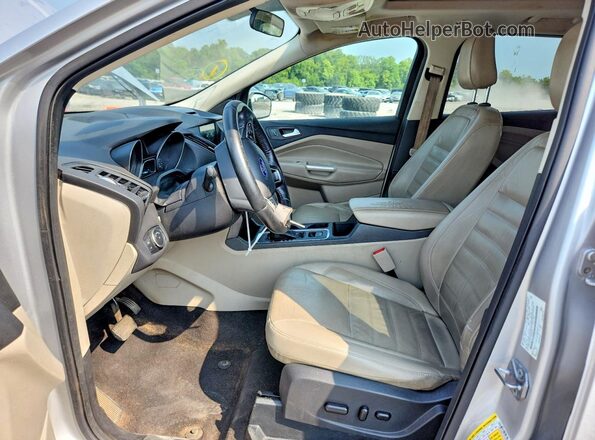 1FMCU9HD2JUA26666 2018 FORD ESCAPE Silver წინა პანელის ხედი