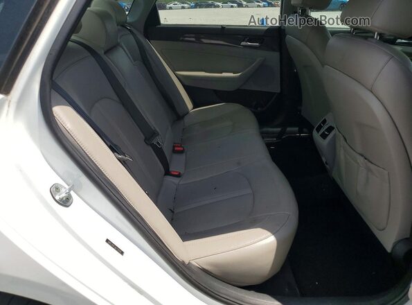 5NPE34AF3JH720548 2018 HYUNDAI SONATA White Вид задньої частини салону