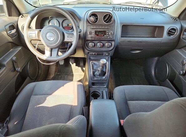 1C4NJRBB5GD671415 2016 JEEP PATRIOT Black Սարքավորումների վահանակի տեսք