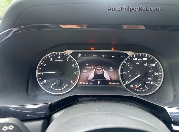 5N1DR3BC1PC270357 2023 NISSAN PATHFINDER Red Widok deski rozdzielczej