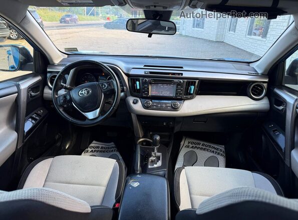 JTMRFREV2HJ168047 2017 TOYOTA RAV4 Blue Հետևի նստատեղերի տեսք