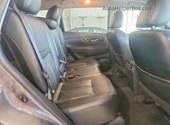 5N1AT2MV4HC820679 2017 NISSAN ROGUE Серый Вид подкапотного пространства