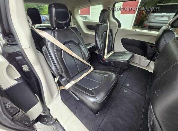 2C4RC1DG8LR260426 2020 CHRYSLER VOYAGER Charcoal Vista trasera