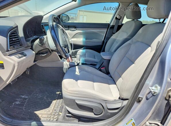 5NPD84LF6HH016364 2017 HYUNDAI ELANTRA Silver წინა პანელის ხედი