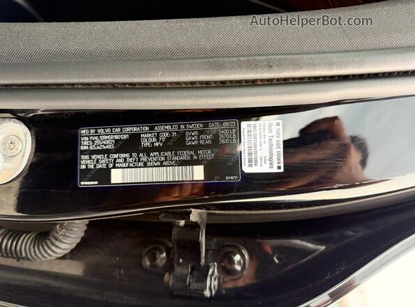 YV4L12RM5R1801281 2024 VOLVO XC60 Black Widok wnętrza z tyłu