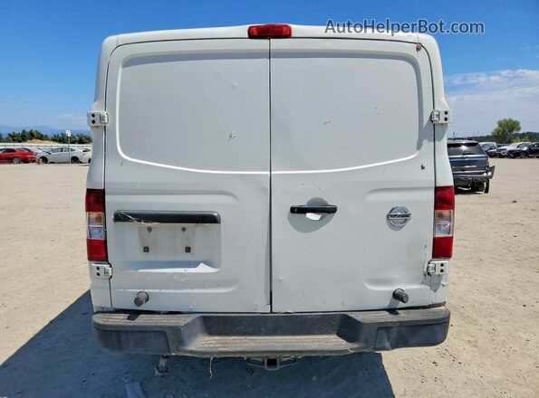 1N6BF0KM1HN800759 2017 NISSAN NV Белый Вид салона спереди