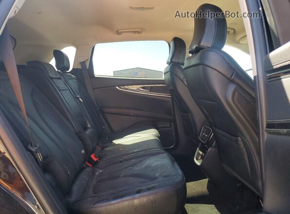 2LMPJ8J92MBL17452 2021 LINCOLN NAUTILUS Black Widok komory silnika