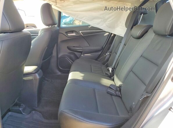 3HGGK5H08JM724867 2018 HONDA FIT Silver უკანა სალონის ხედი