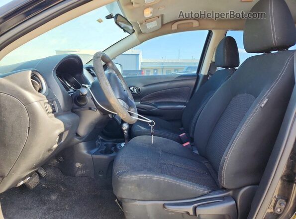 3N1CN7APXJL808592 2018 NISSAN VERSA Black Widok deski rozdzielczej