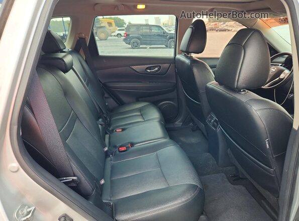 5N1AT2MT6GC917394 2016 NISSAN ROGUE Серебряный Вид задней части салона