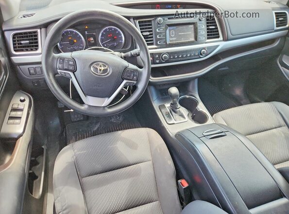 5TDZZRFH4JS254095 2018 TOYOTA HIGHLANDER Silver Սարքավորումների վահանակի տեսք