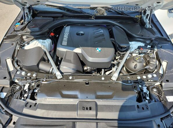 WBA43FJ04VCY26430 2027 BMW 5 SERIES White Вид підкапотного простору