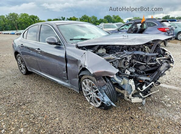 ZARFAEDNXJ7563985 2018 ALFA ROMEO GIULIA Gray Front view