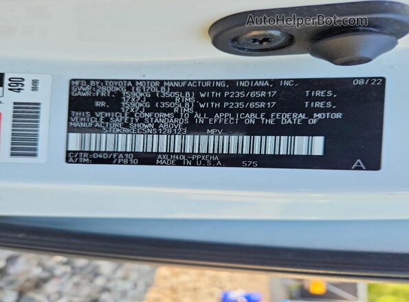 5TDKRKEC5NS128123 2022 TOYOTA SIENNA White 360 interior view