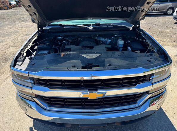 1GCVKREC8HZ144006 2017 CHEVROLET SILVERADO Серый Вид панели приборов