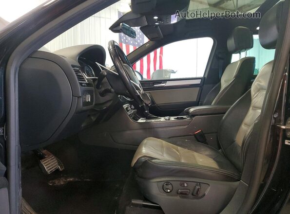 WVGRF7BPXHD001438 2017 VOLKSWAGEN TOUAREG Black Vista del salpicadero