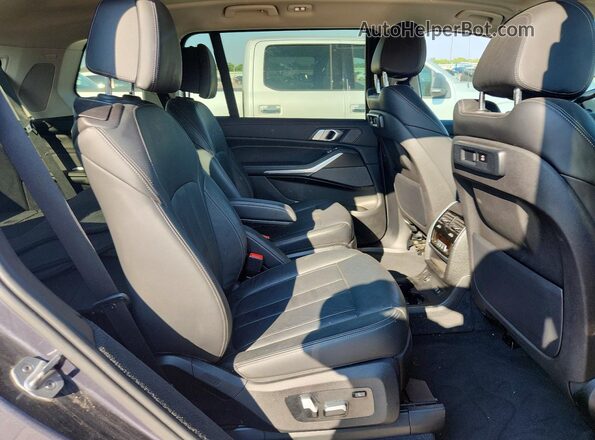 5UXCW2C00L9B71495 2020 BMW X7 Gray Вид задньої частини салону