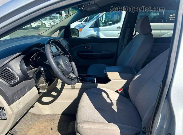 KNDMA5C18H6259666 2017 KIA SEDONA Gray Вид спереду