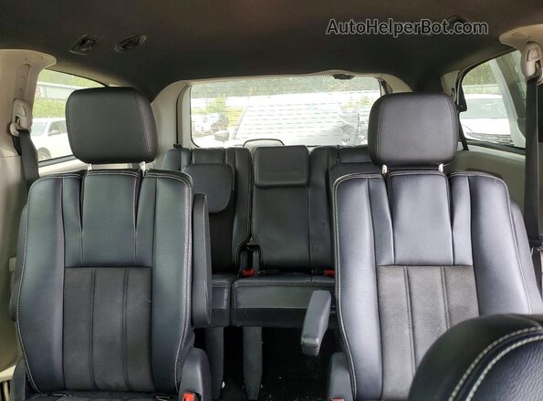 2C4RDGCG1KR689939 2019 DODGE CARAVAN Белый Вид задней части салона