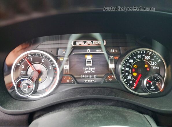 3C6UR5NL4MG658579 2021 RAM 2500 Черный Вид задних сидений