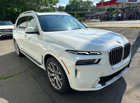 5UX23EM07S9Y27594 2025 BMW X7 White Вид спереду