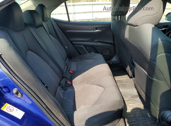 JTNB11HK0J3011187 2018 TOYOTA CAMRY Синий Вид задней части салона
