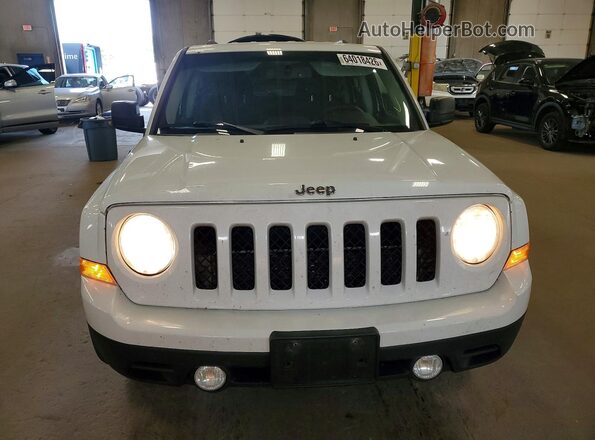 1C4NJPBA2HD140525 2017 JEEP PATRIOT White Widok z tyłu