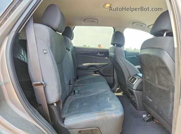 5XYPG4A52HG269764 2017 KIA SORENTO Gray Engine compartment view