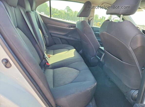 4T1C11AK0PU138653 2023 TOYOTA CAMRY Белый Вид задней части салона